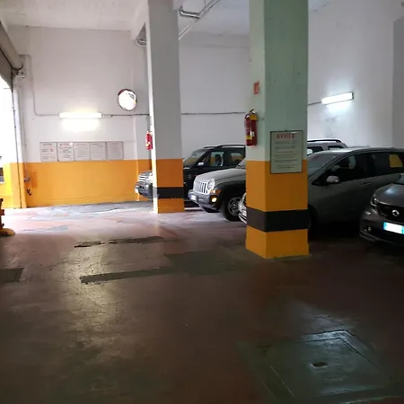 Aura Paradise - With Parking Garage Apartment Rome