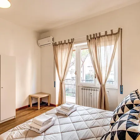 Aura Paradise - With Parking Garage Apartment