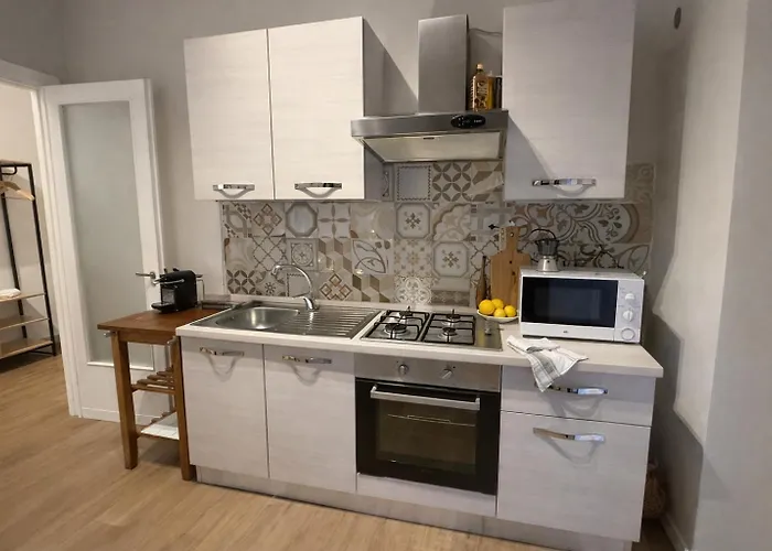 Qflat Aura Paradise Vatican With Parking Garage Apartment Rom